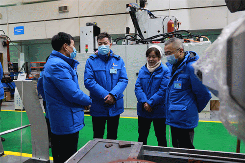 嚴鑒鉑董事長深入生產一線調研指導工作